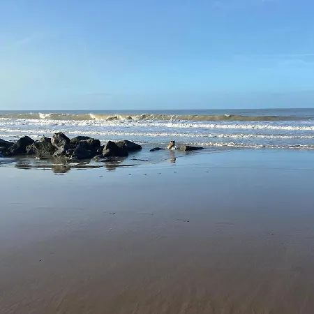 Ruim Zonnig Op 50m 公寓