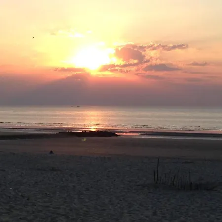 Ruim Zonnig Op 50m Apartamento