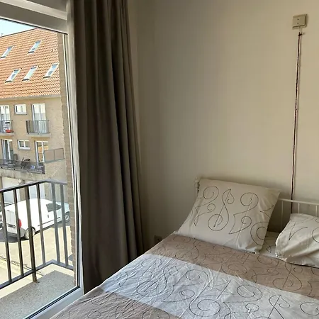 Apartment Ruim Zonnig Op 50m