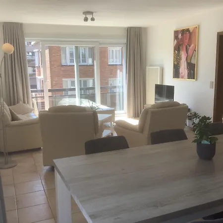Apartment Ruim Zonnig Op 50m *